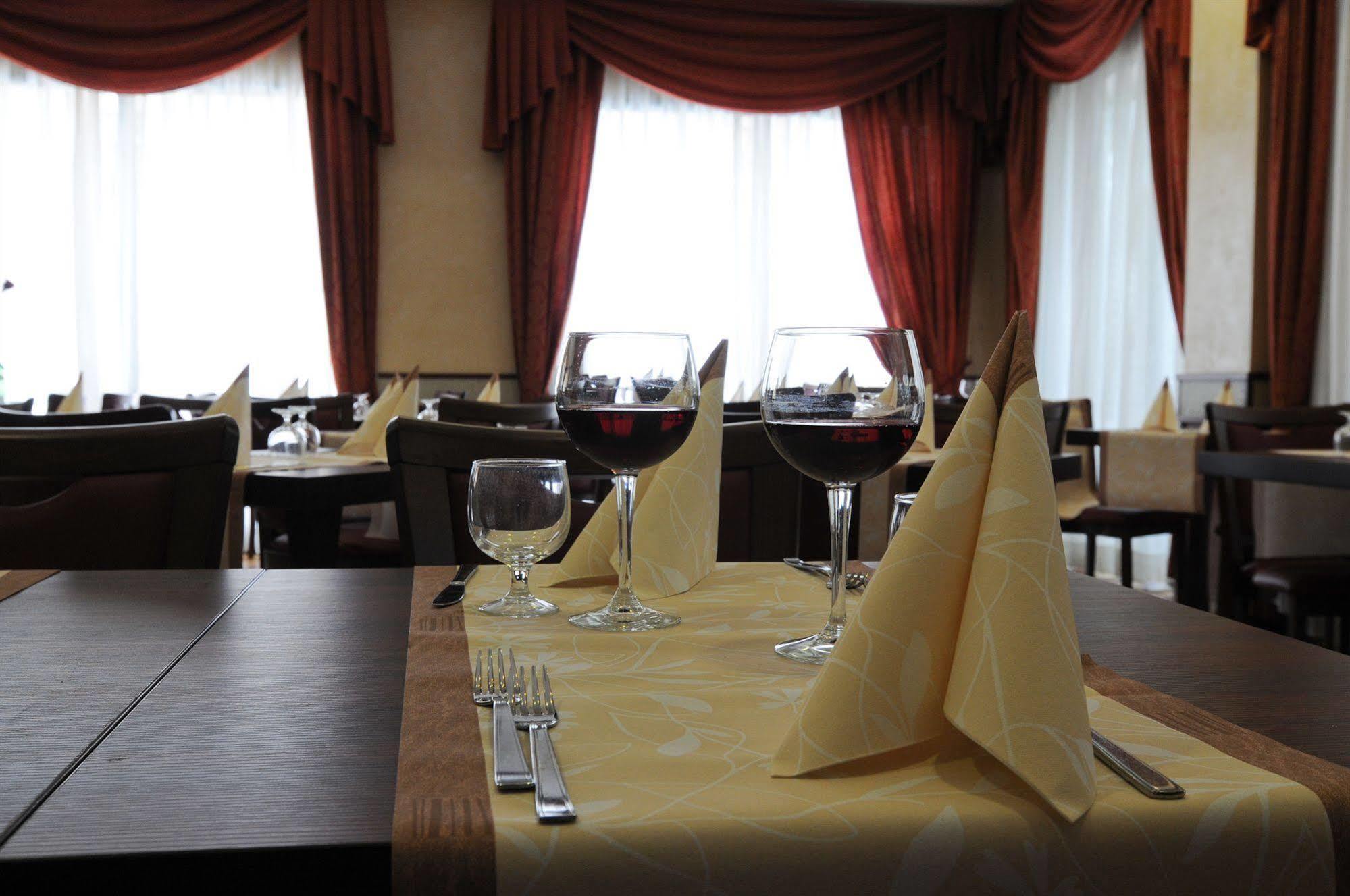 Hotel Dei Platani Rimini Ngoại thất bức ảnh