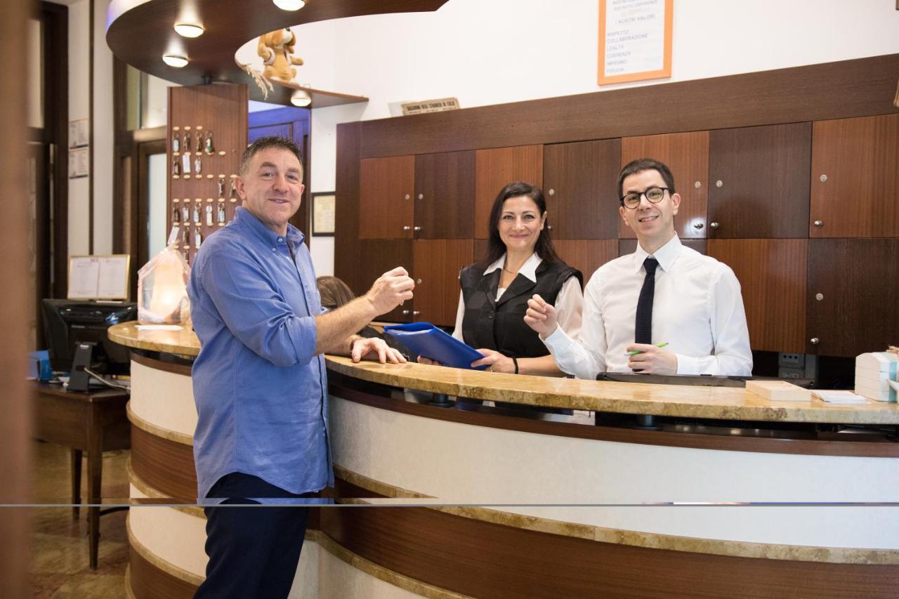 Hotel Dei Platani Rimini Ngoại thất bức ảnh